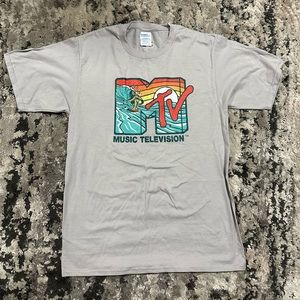 Gray MTV Graphic Tee